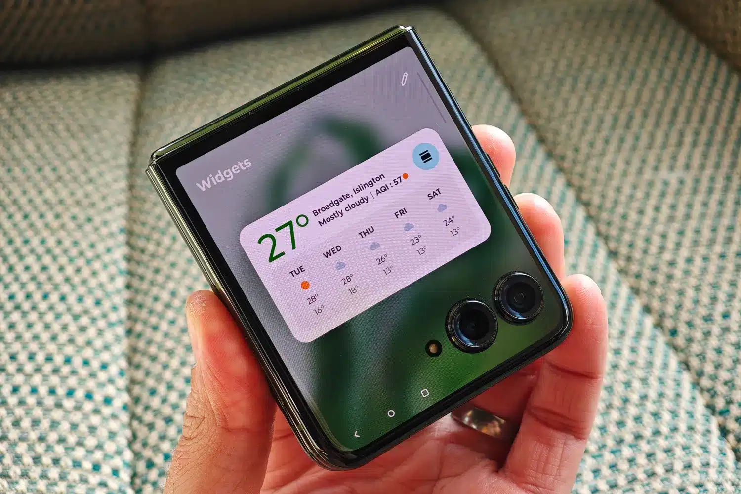 Un pack complet transforme le smartphone pliant premium en offre irrésistible